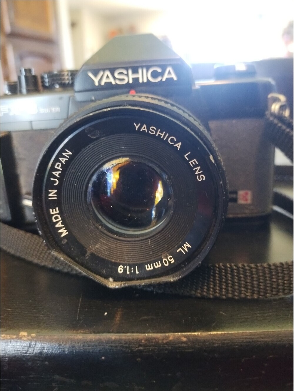 Yashica FX-3 Camera (Black) with ML Lens 50mm 1:2 FOR PARTS - Picture 2 of 4